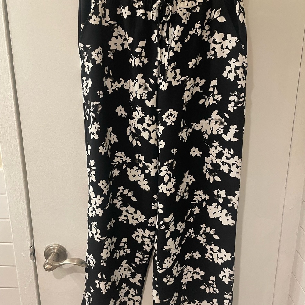 Simply Vera Wang Floral Black and White Women's Wide Leg Stretch Pants